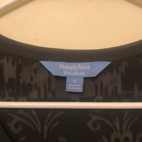 Vera Wang long sleeved shirt - Picture 3 of 3